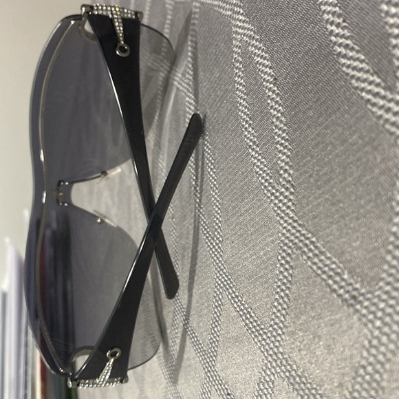 NWOT designer Gucci black and crystal sunglasses with silver accents - Picture 2 of 8